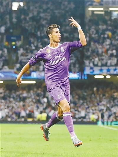 场德容恩 场德容恩