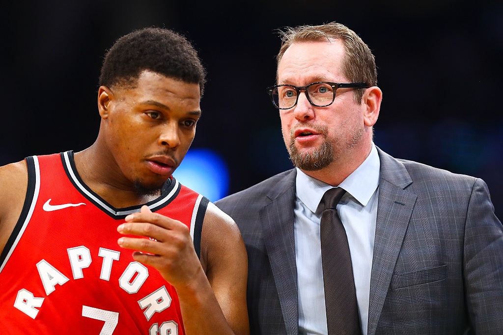 巨大而备受 巨大而备受